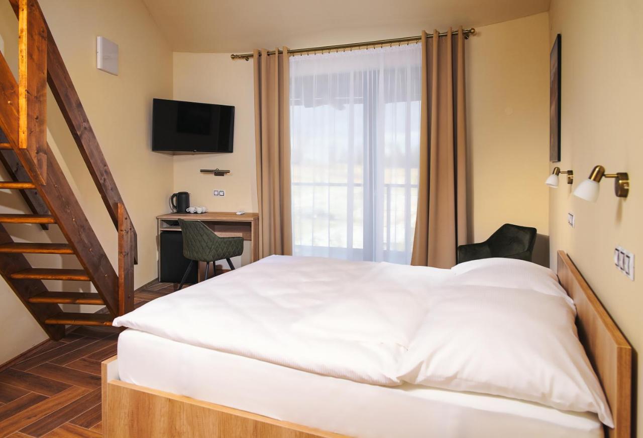 Hotel Dymnik Rumburk Buitenkant foto