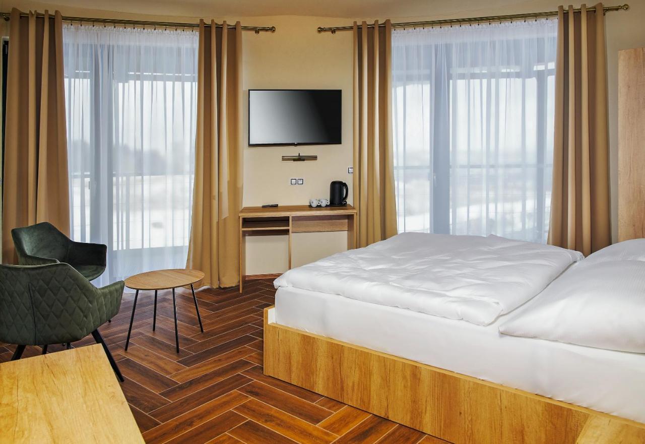 Hotel Dymnik Rumburk Buitenkant foto
