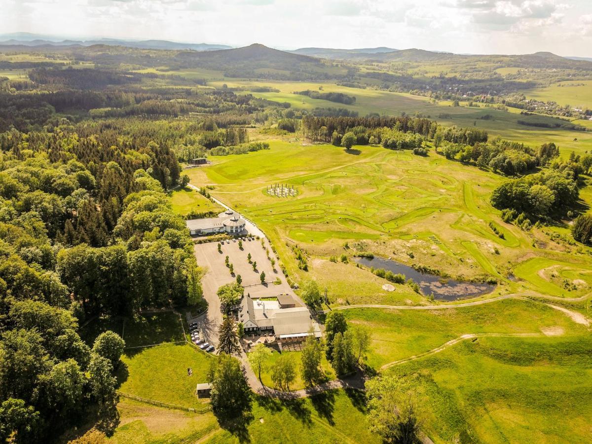Hotel Dymnik Rumburk Buitenkant foto