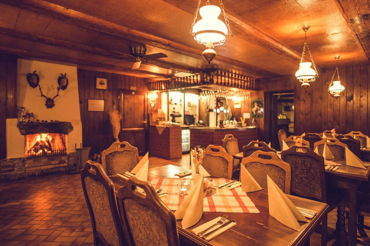 Hotel Dymnik Rumburk Buitenkant foto